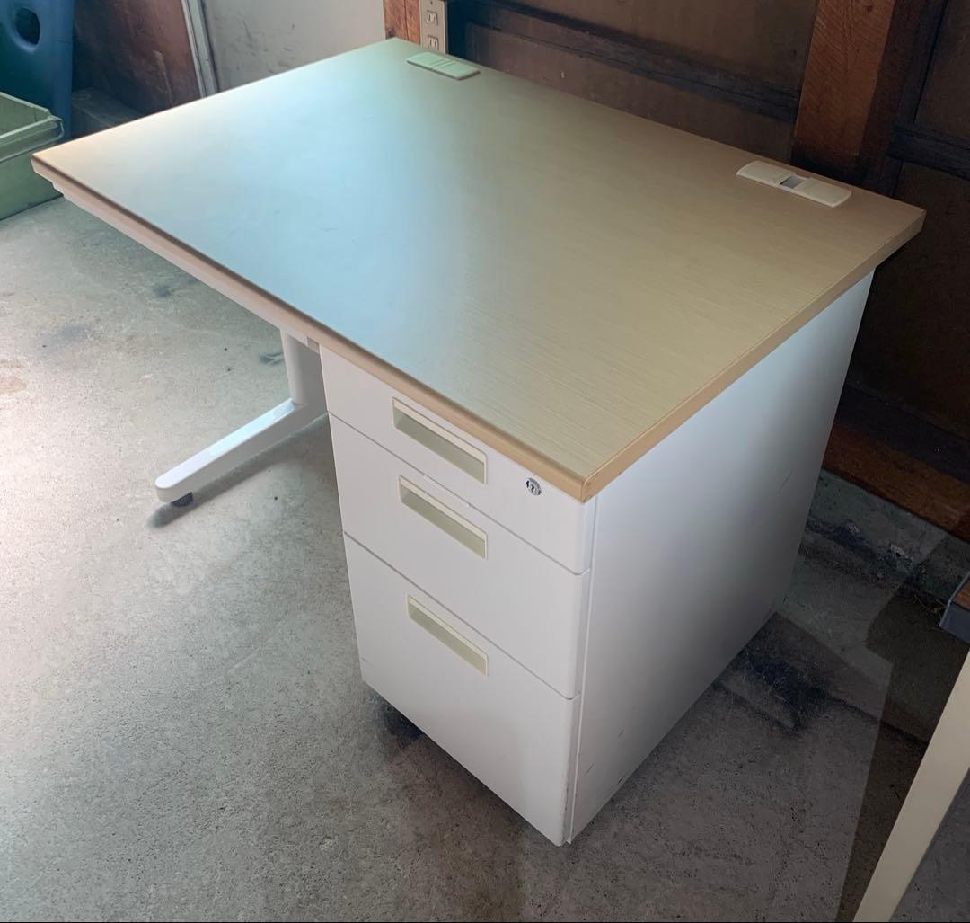 事務机 スチール製 片袖 鍵無し 引取限定