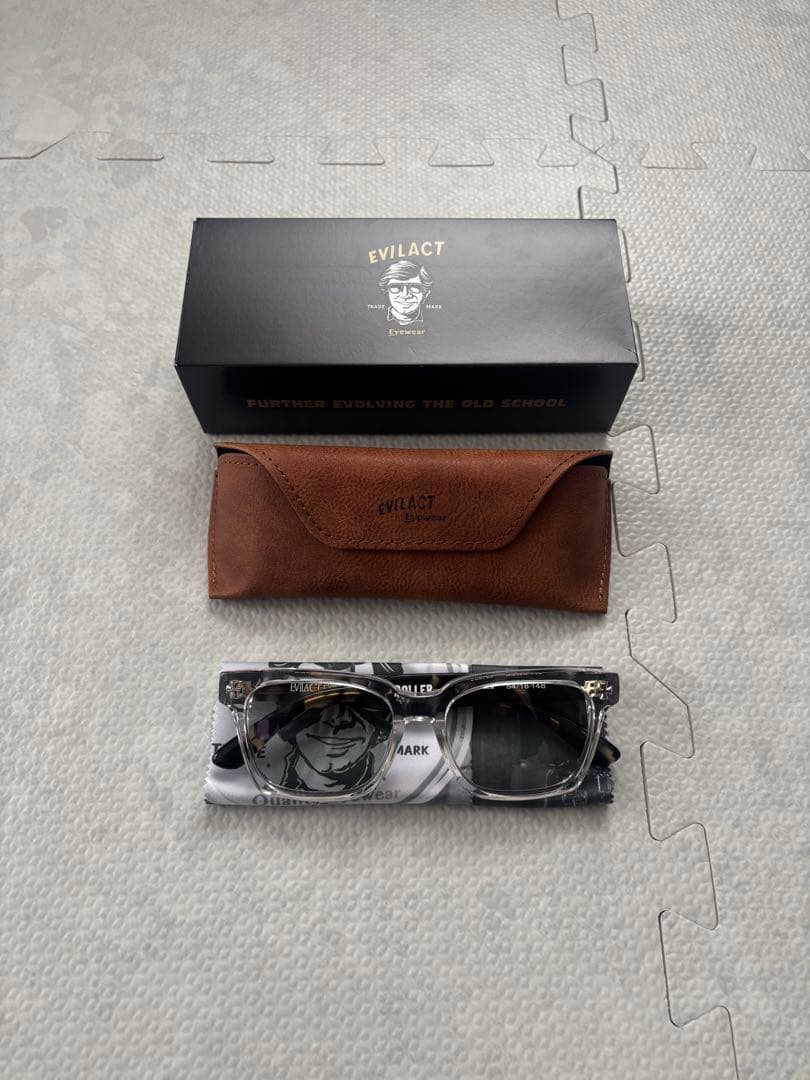 EVILACT EMBLEM サングラス クリア x コーヒーデミ