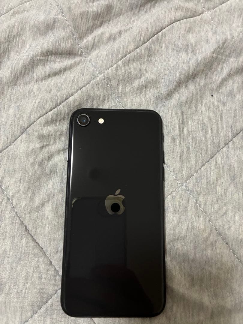 iPhone SE 第2世代 128GB ブラック SIMフリーシャッター音なし