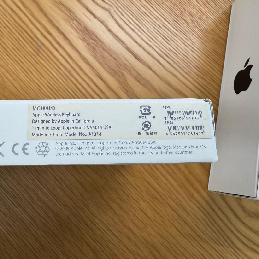 Mac mini MGEQ2J/A ワイヤレスキーボード付きMC184J/B