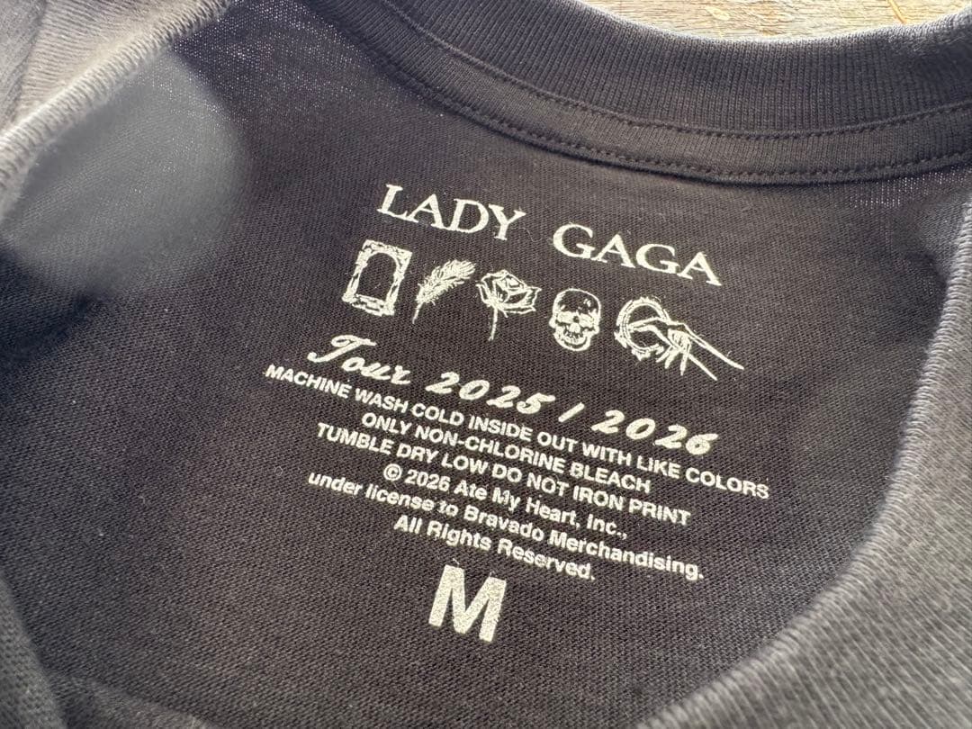 (ラスト1着)新品レディーガガ VIPGOLD 最前列 Tシャツ M〜最安値〜