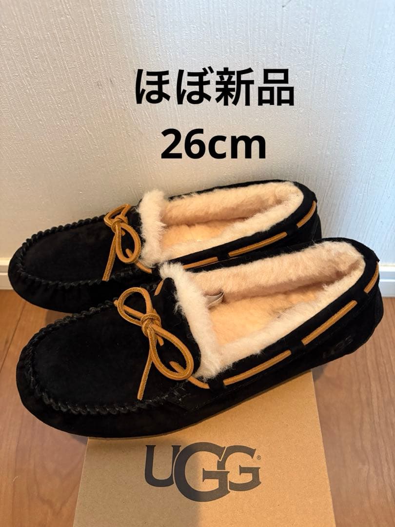 【ほぼ新品】UGG モカシン DAKOTA
