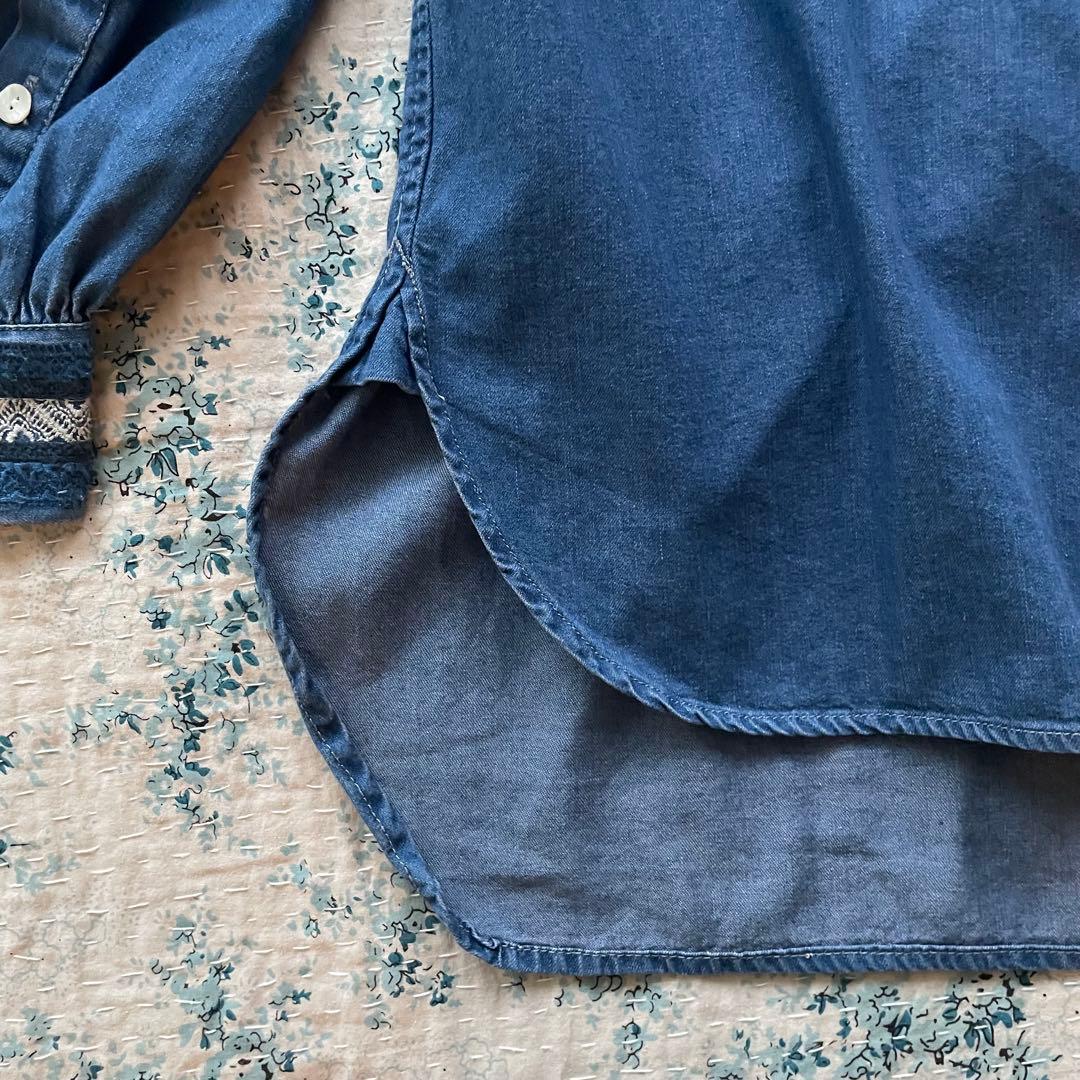 SOULEIADOラインエンブロイダリー ピンタックシャツ トゥモローランド