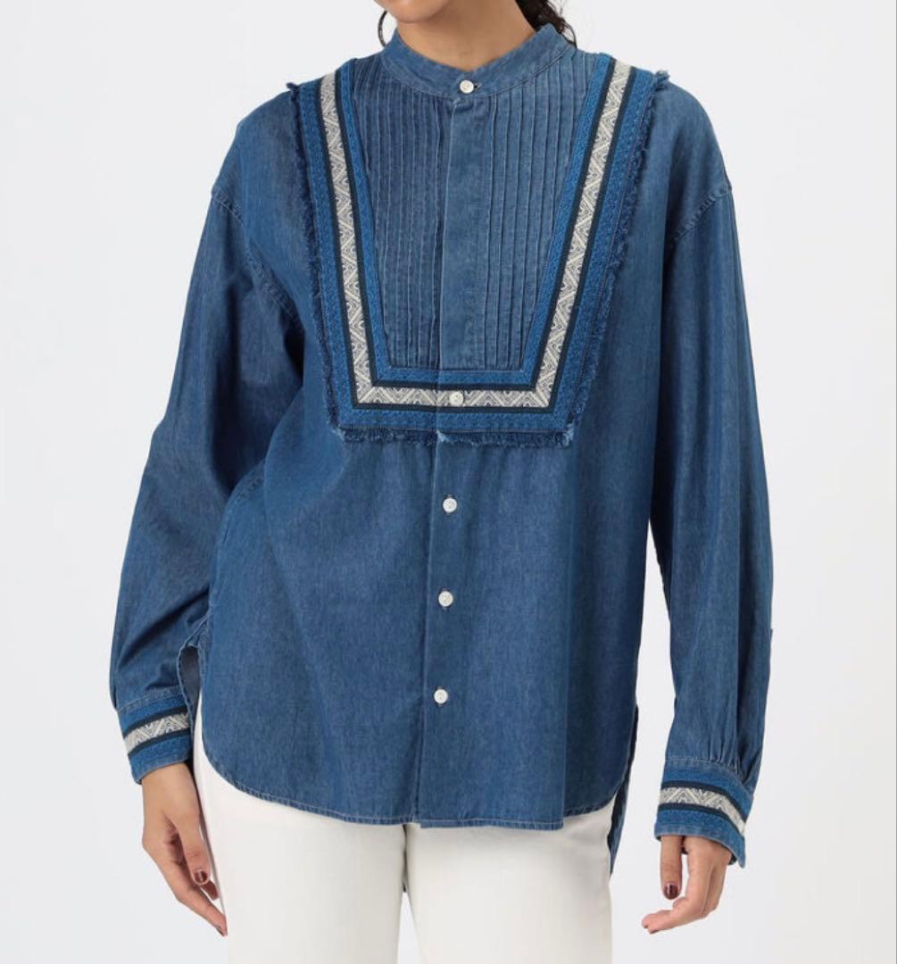 SOULEIADOラインエンブロイダリー ピンタックシャツ トゥモローランド