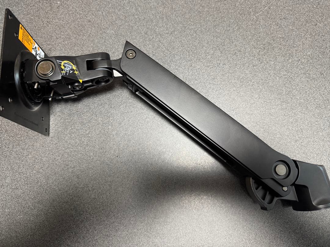 Amazonベーシック モニターアーム シングル エルゴトロン LX