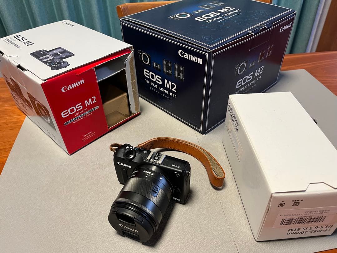 美品 Canon EOS M2 D 一眼レフ トリプルレンズキット➕望遠レンズ付