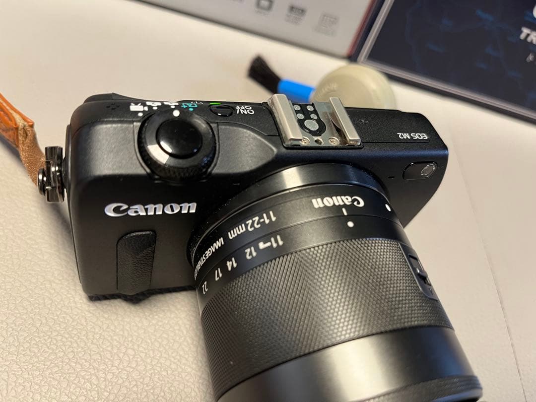 美品 Canon EOS M2 D 一眼レフ トリプルレンズキット➕望遠レンズ付