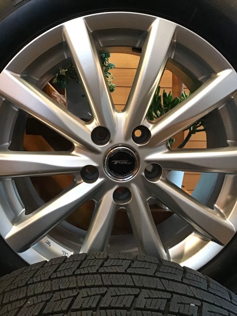 直接引取歓迎スタッドレスタイヤ ホイール付き、215／60r17 5穴114.3