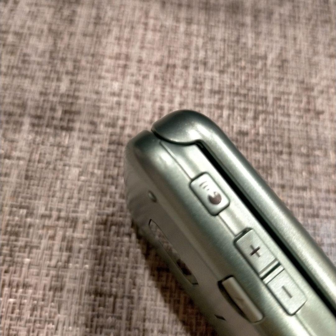 美品 らくらくフォン F-02J ドコモ純正充電器つき