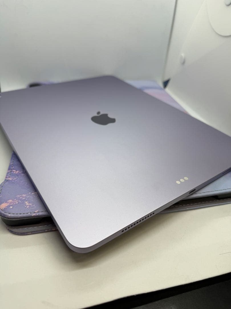 【極美品】iPad Air 13インチ（M3）BT100% Wi-Fi ケース付