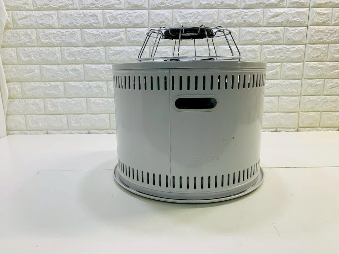 240Z トヨトミ 石油コンロ HH-210 ホワイト2017年製 送料込