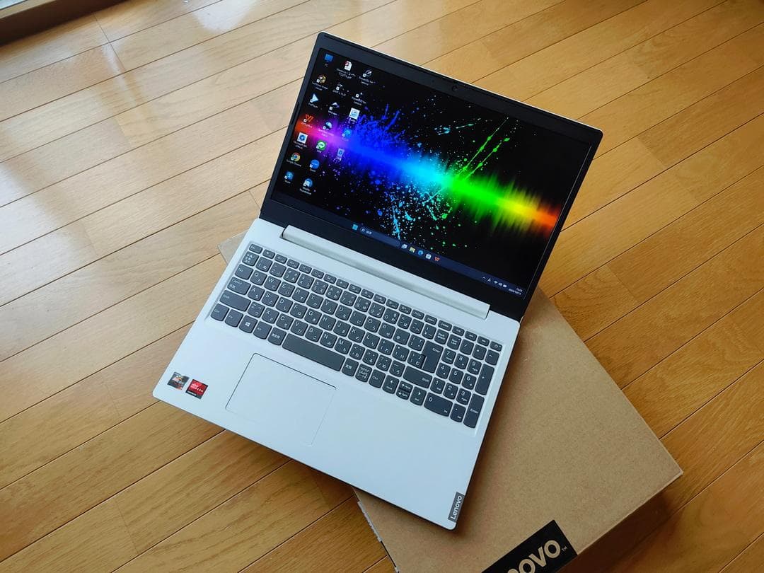Lenovo Idiapadノートパソコン