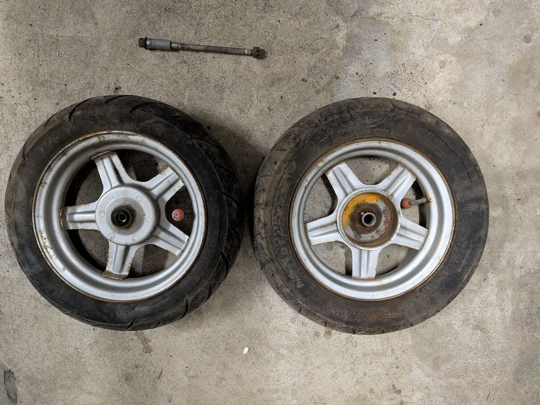 希少‼️　ヤマハ　マリック50 前後ホイールセット 流用に是非!