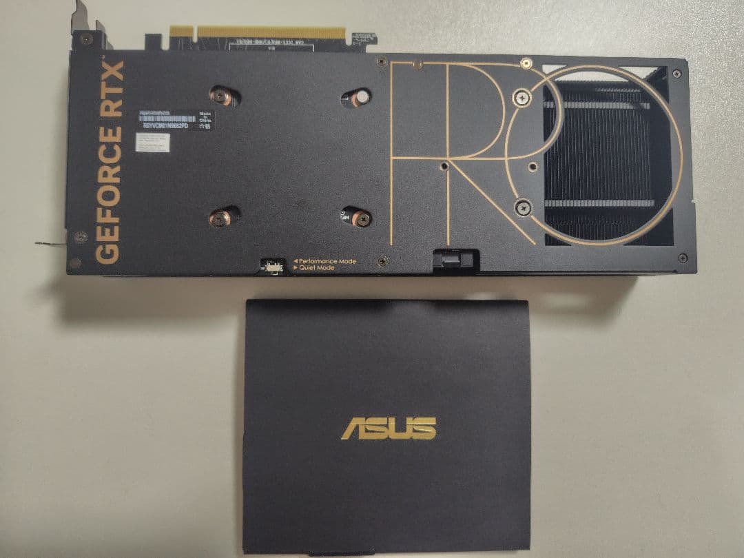 ASUS PROART RTX 4070 グラフィックボード