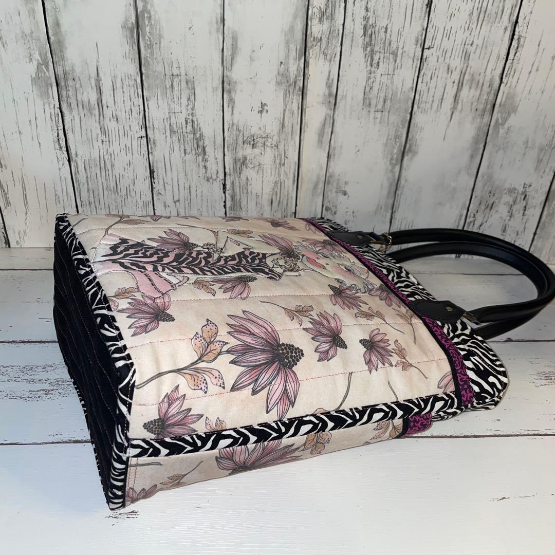 ロラライハリス 縦長トートバッグ、ワイヤーポーチセット