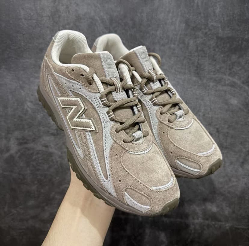 New Balance U204LMMAマッシュルーム／アリッドストーン