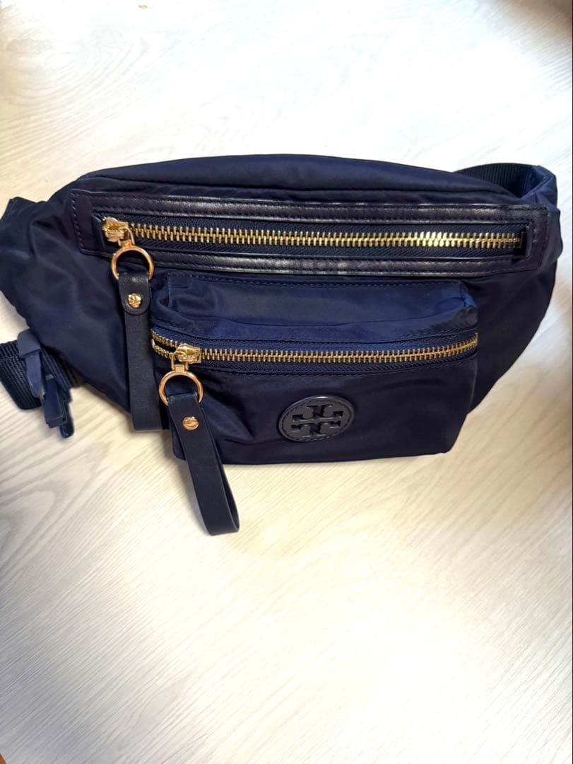 トリバーチ　ウエストポーチ