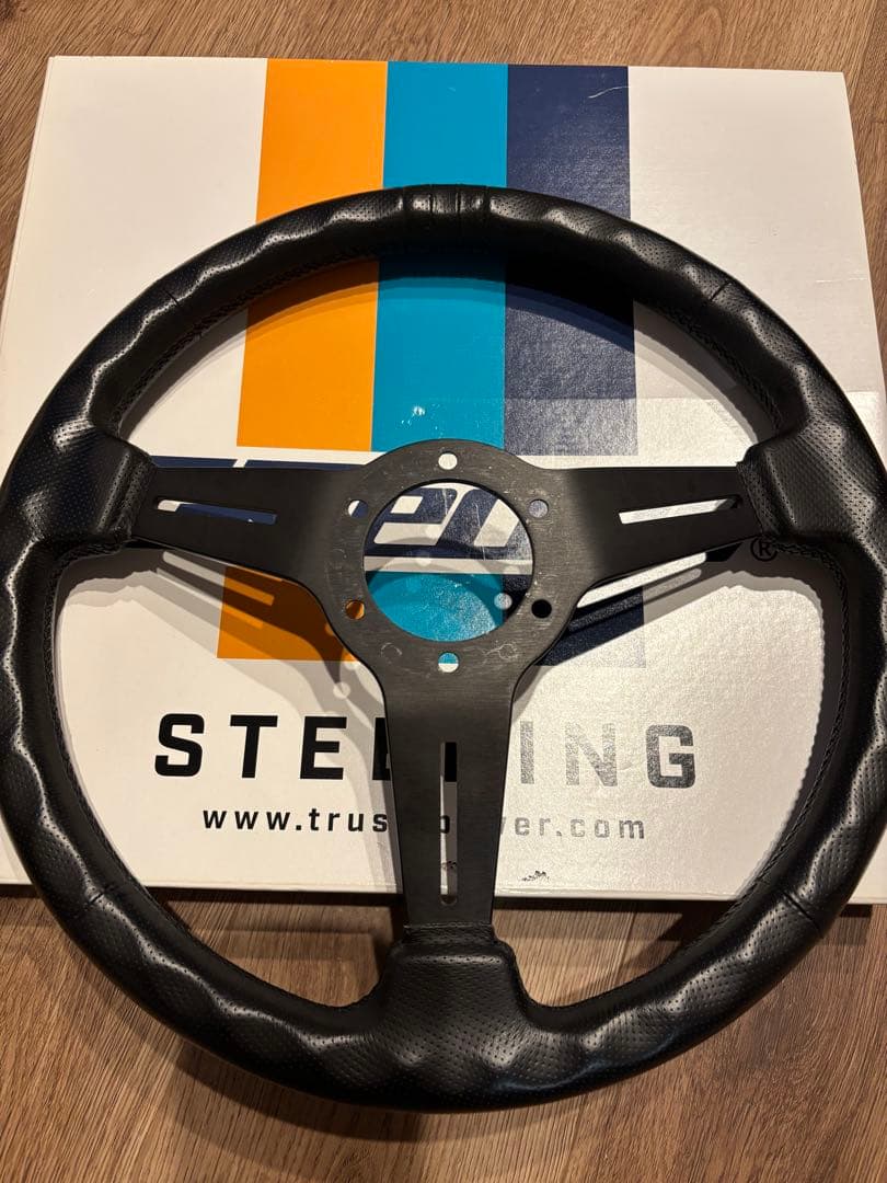 グレッディ ステアリング