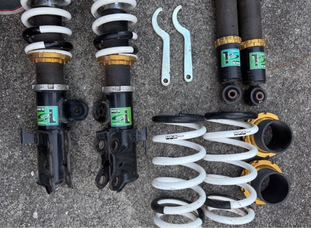 ま*ん様 HKS ハイパーマックス スタイルL の車高調になります。