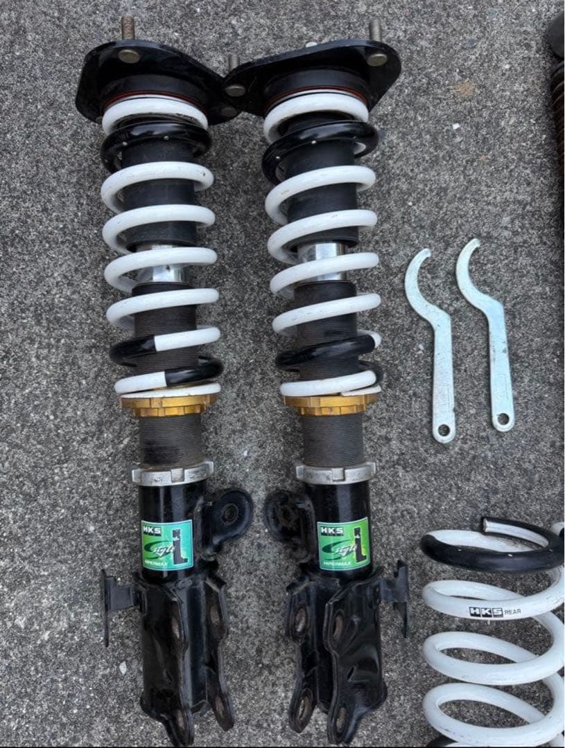 ま*ん様 HKS ハイパーマックス スタイルL の車高調になります。