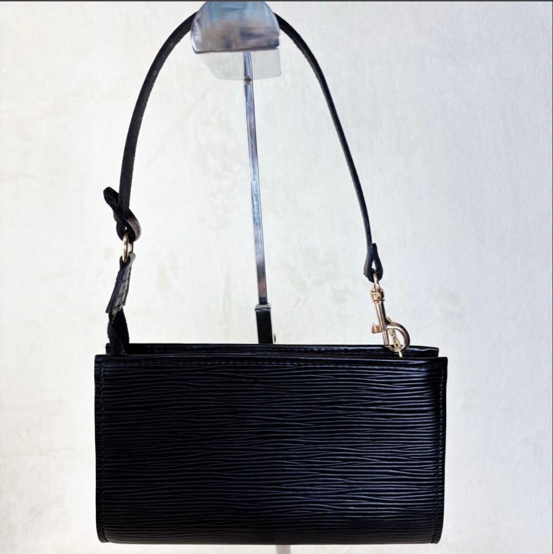 【美品】 LOUIS VUITTON アクセソワール ノワール エピ ブラック