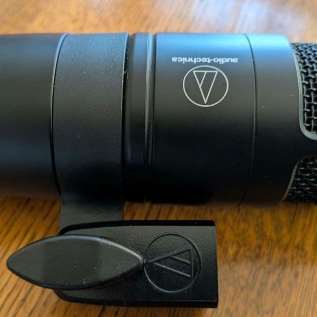 AT2040コンデンサーマイクとNearStreamオーディオインターフェース