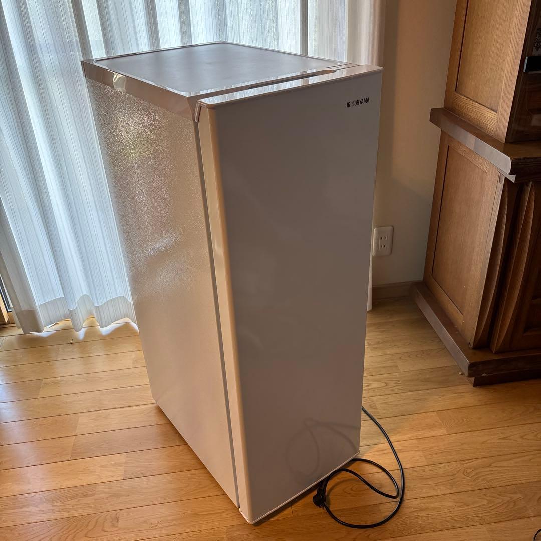 幅スリム冷凍庫 KUSN-8A 自動霜取り 右開き 80L アイリスオーヤマ
