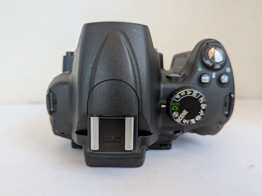 ✨️1129ショット✨️Nikon D5000 デジタル一眼レフカメラ 本体