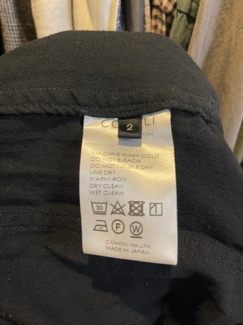 【美品】comoli 空紡オックスドローストリングパンツ