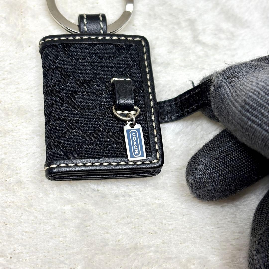 アクセサリー Coach Picture Frame Charm Signature Blak