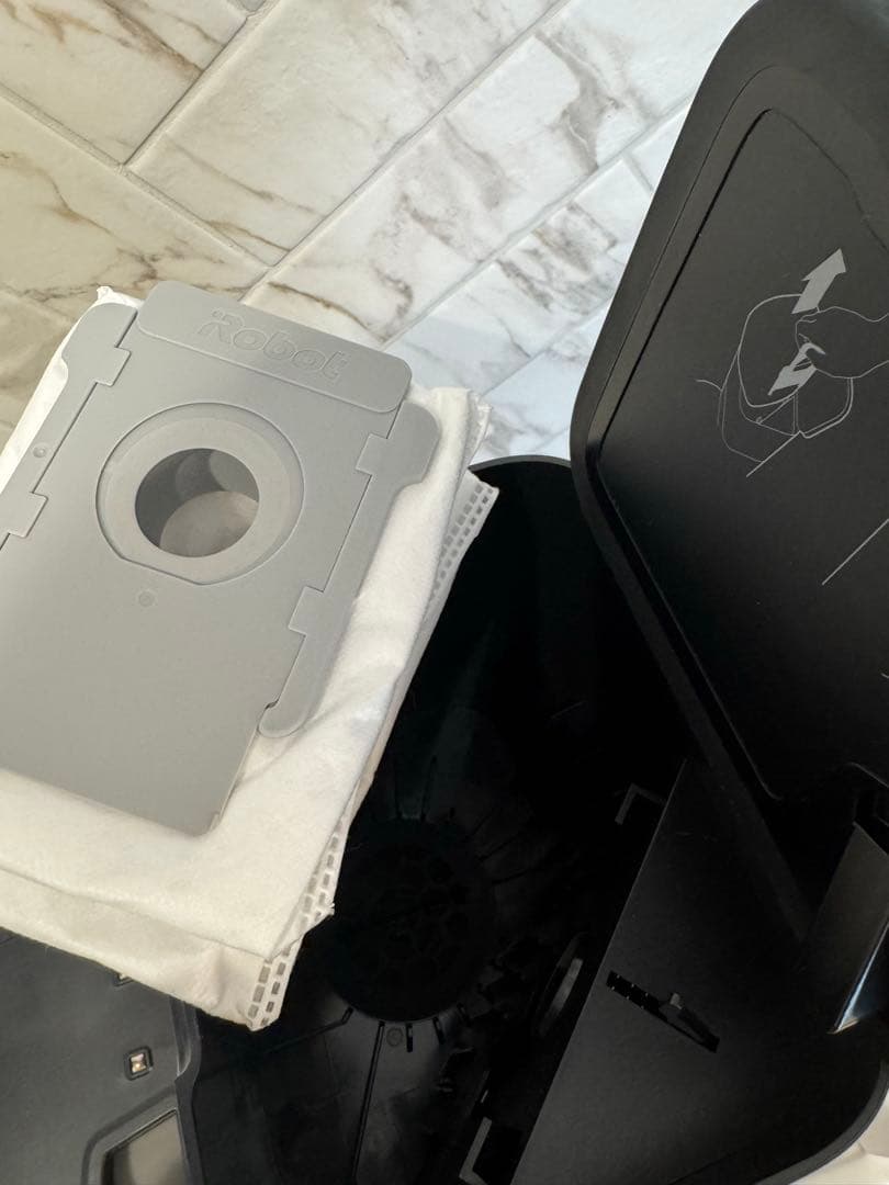 ルンバs9＋ 本体