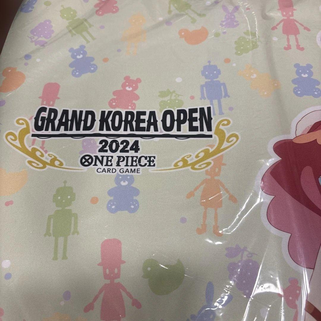 韓国限定 ONE PIECEカード プレイマット　シュガー