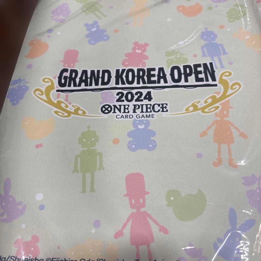 韓国限定 ONE PIECEカード プレイマット　シュガー