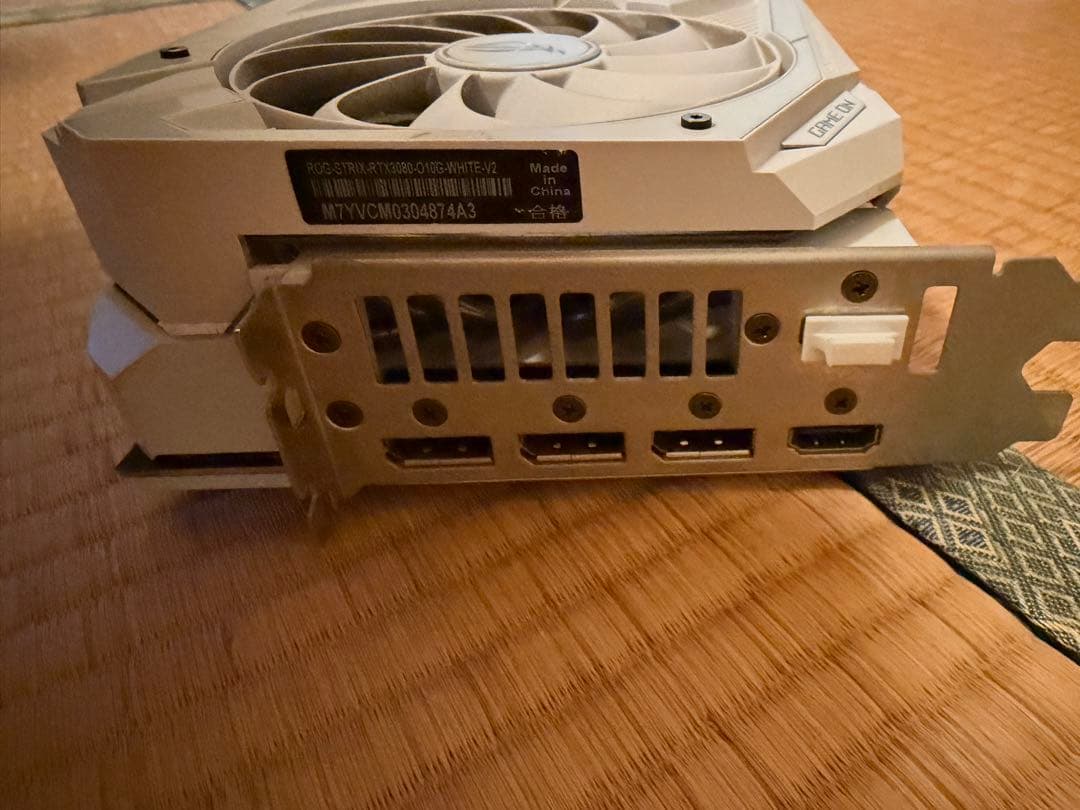 グラフィックボード・グラボ・ビデオカード ASUS ROG STRIX RTX3080 O10G WHITE