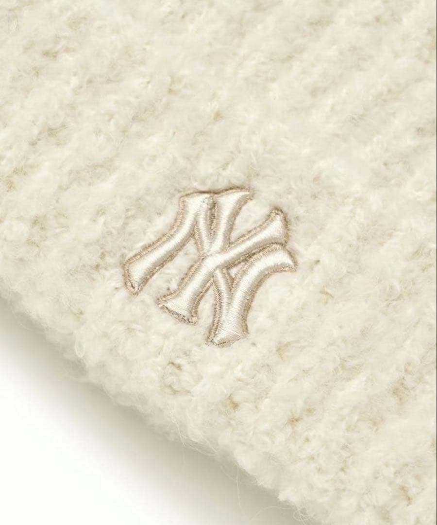 MLB korea aespa カリナ 着用 ビーニー 猫耳 白