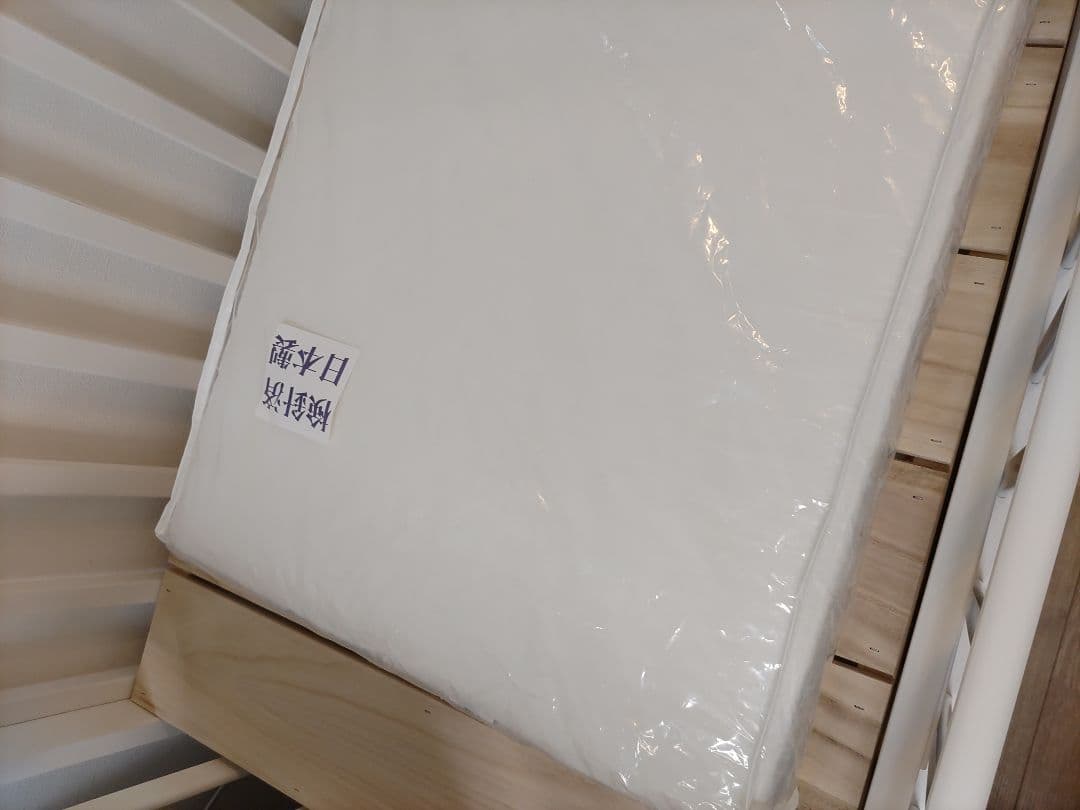 美品　カトージ　ミニ　ベビーベッド　白　直接引き取り可　お届けも可（場所による）