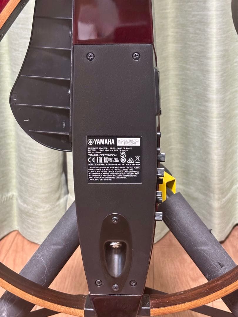 YAMAHA サイレントギターSLG200S（スチール弦仕様）