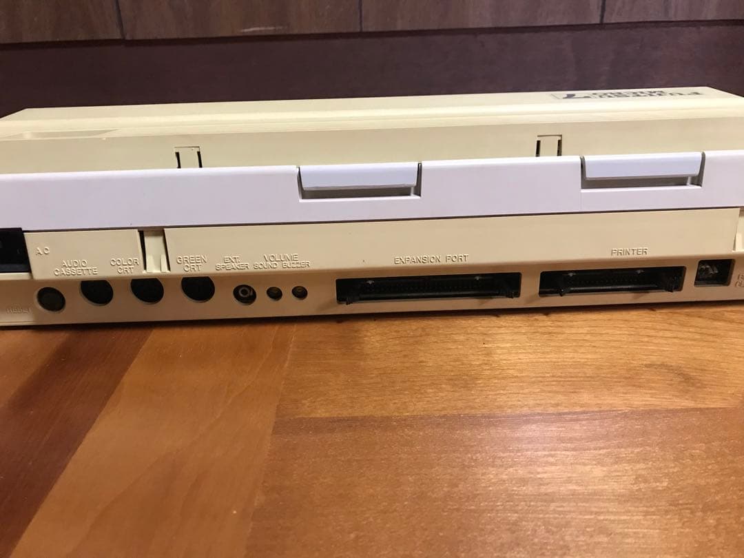 富士通FM7 FUJITSU MICRO 7 MB25010 レトロPC