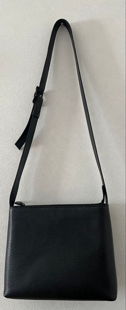 Hush Tug ハッシュタグ レザーショルダーバッグ ブラック