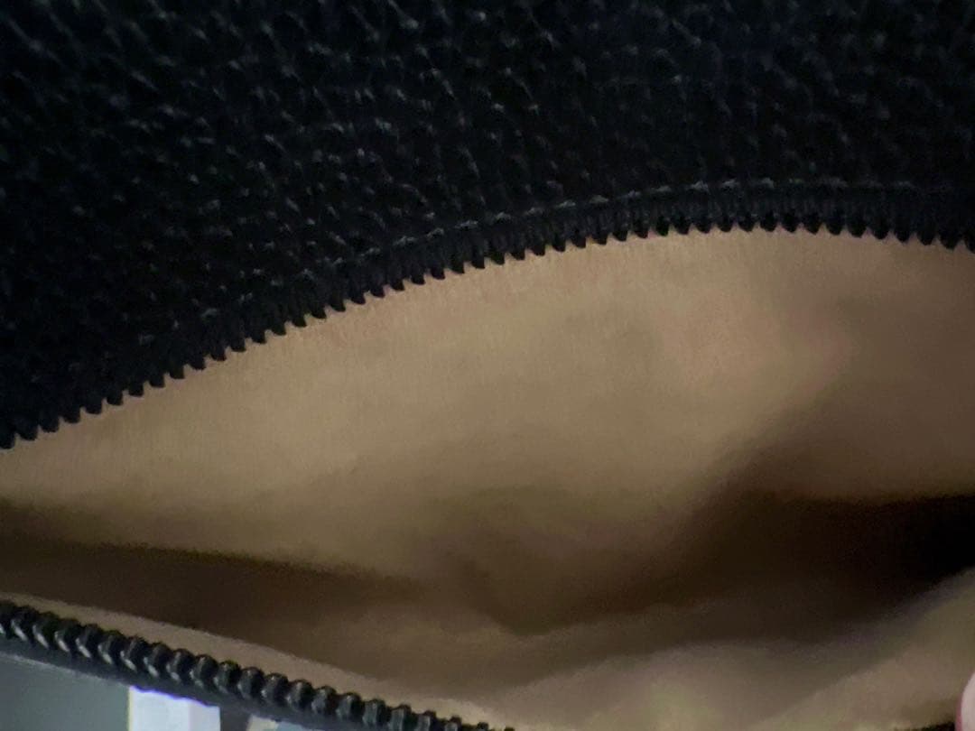 Hush Tug ハッシュタグ レザーショルダーバッグ ブラック