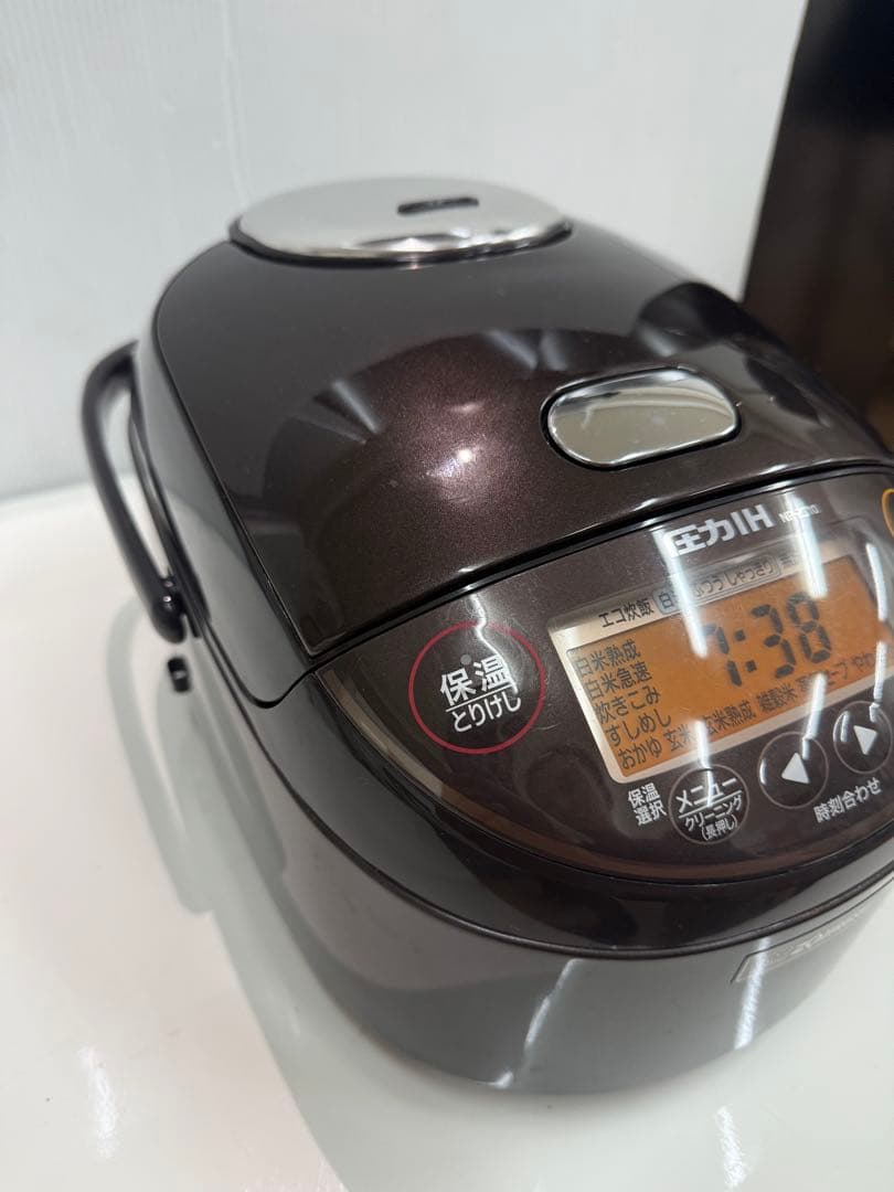 Zojirushi NP-ZT10圧力IH炊飯ジャー