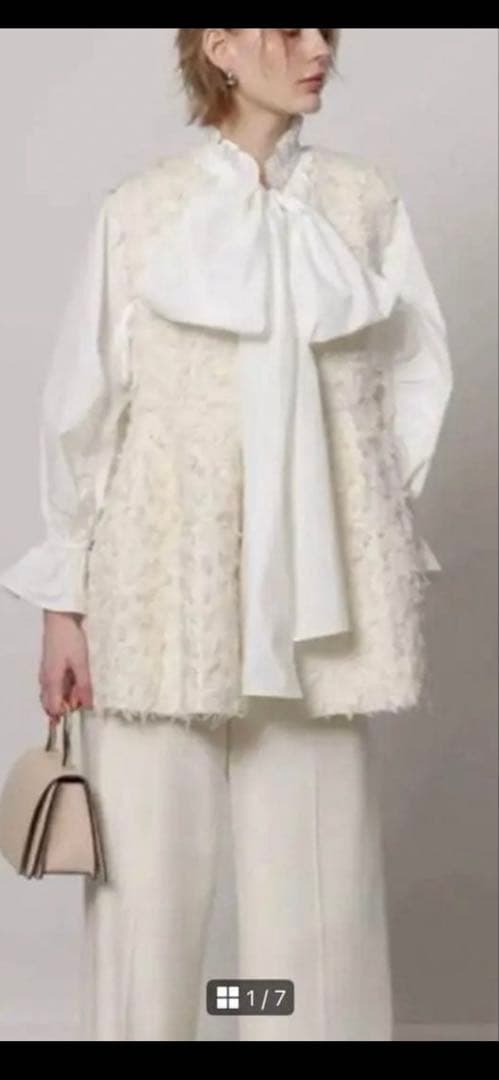 CADUNEカデュネ　リボンヤーンペプラムジレ