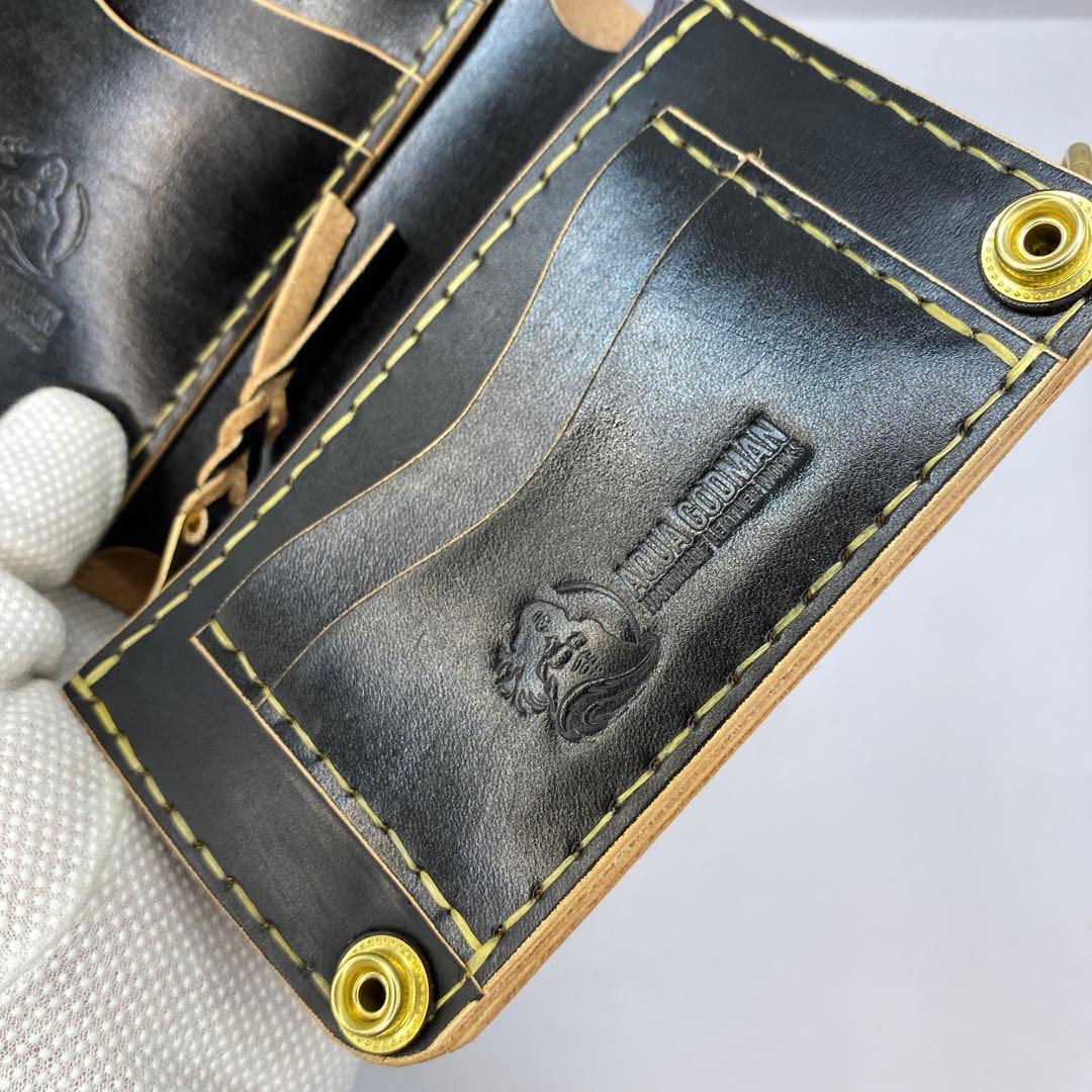 折らずお札収納 真鍮 丘染めブラックの無骨トラッカーウォレット T-MTW729