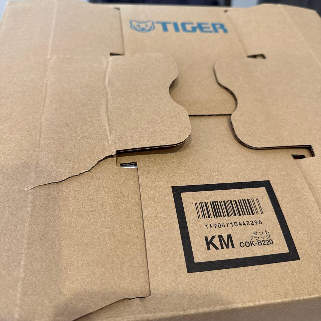 ゲリラ値下げ【新品未使用】TIGER 電気圧力鍋COK-B220 マットブラック