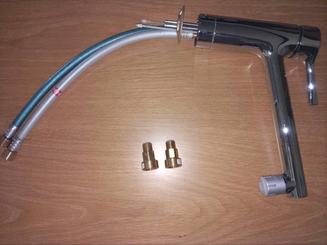 【極美品】TKS05303J TOTOシングル混合水栓 吐水切り替えタイプ