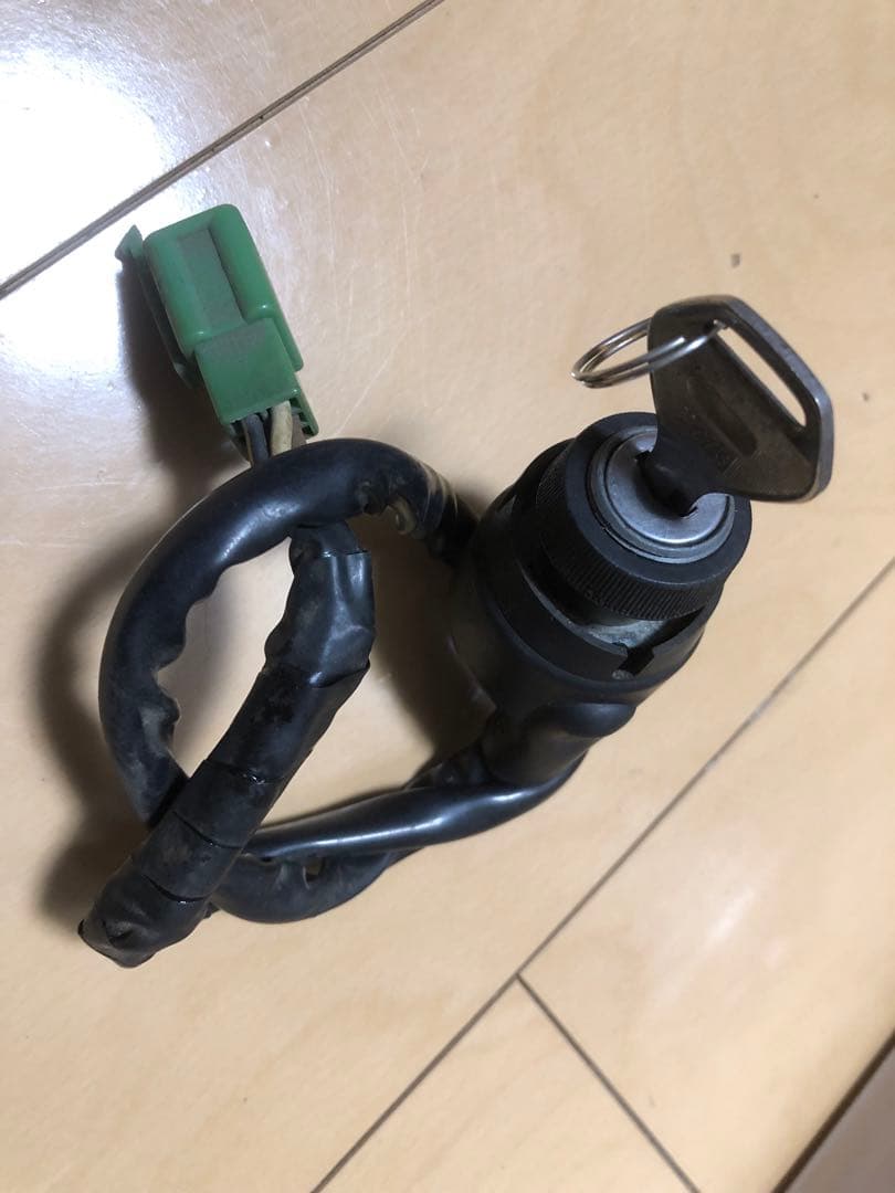 A*i様 メインキーシリンダー タンクキャップ カワサキ 純正KSR50 KSR