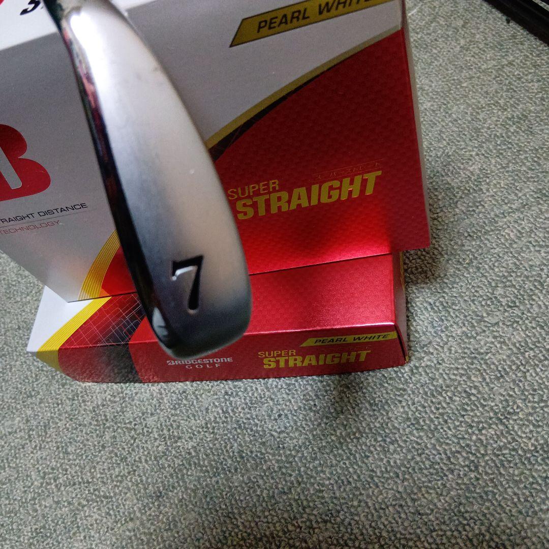 ヨネックスロイヤルeゾーン８番９番PとAの４本とおまけの７番を２本セットで。