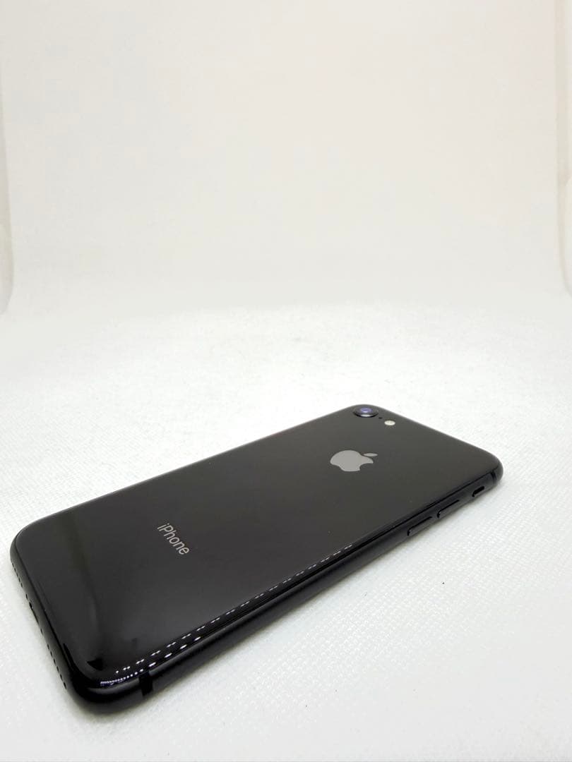 Iphone 8 64GB スペースグレイ　36746