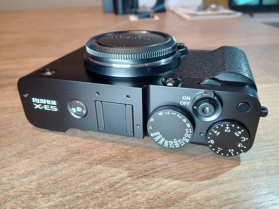 動作確認のみ【S数：2回】 新品 FUJIFILM X-E5 ボディ 返金保証付