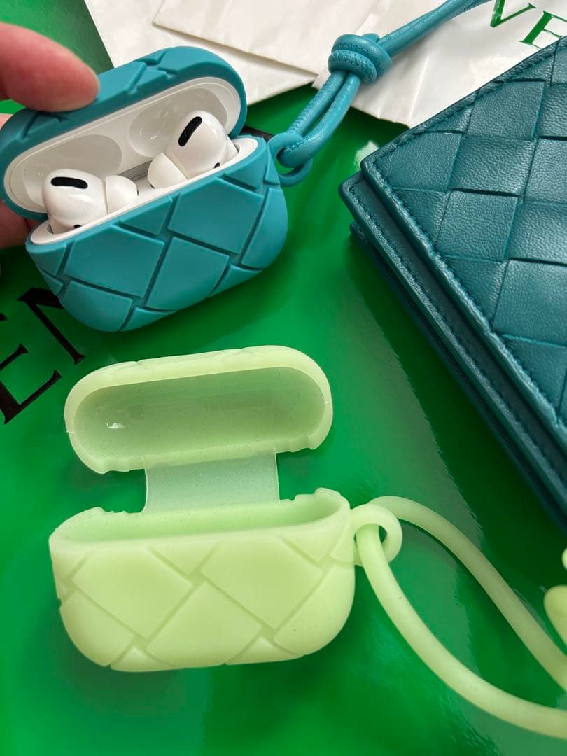 ボッテカ　BOTTGA AirPodsケース